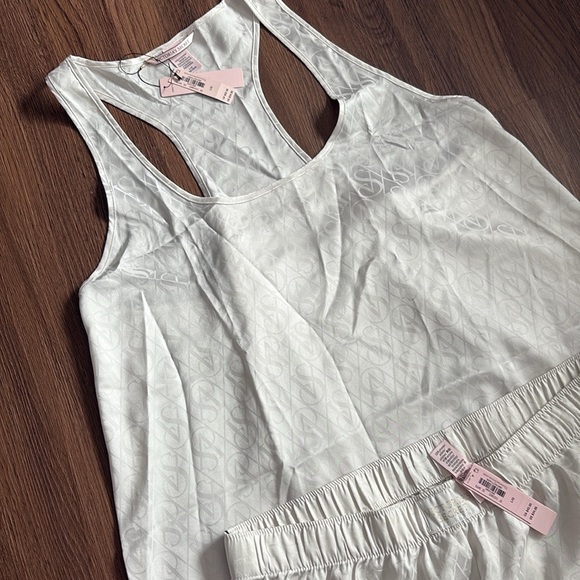 NEW Victoria Secret Sleep Set - Picture 3 of 6